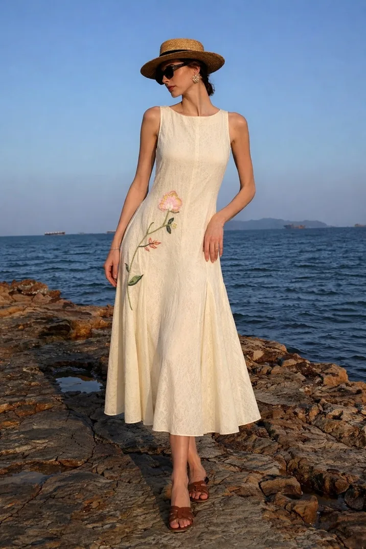Cream Floral jacquard Pannel Dress with floral applique